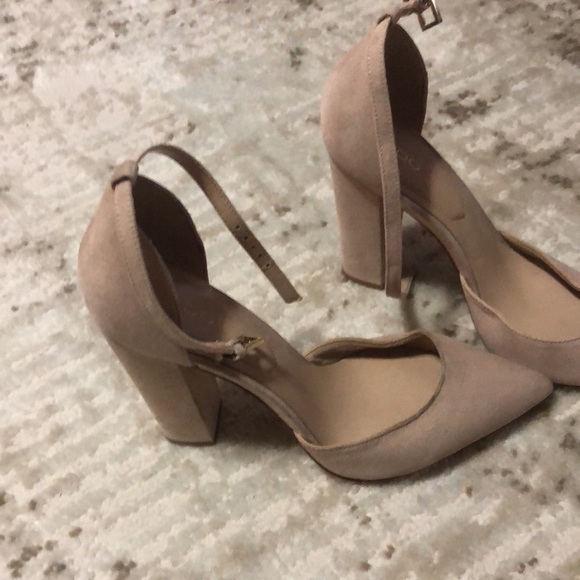 Aldo ankle strap heels. - Picture 2 of 7